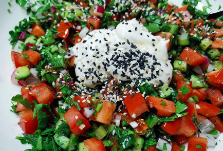 Фото шага рецепта Простой и вкусный салат 190889 шаг 10  