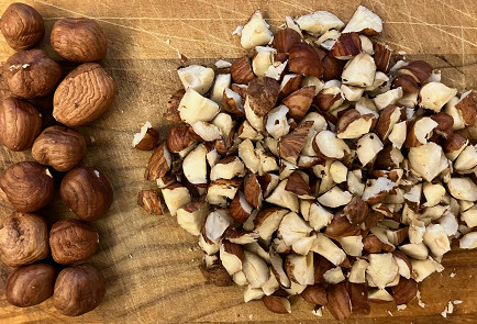 Фото шага рецепта Овсяное печенье с фундуком и яблоком 190846 шаг 4  