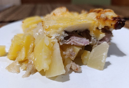 Фото шага рецепта Свиная вырезка пофранцузски с ананасами 190869 шаг 19  