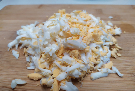 Фото шага рецепта Начинка для тарталеток с печенью трески 190885 шаг 4  