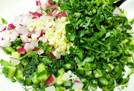 Фото шага рецепта Простой и вкусный салат 190889 шаг 7  