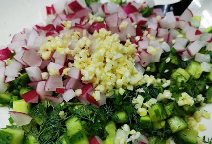 Фото шага рецепта Простой и вкусный салат 190889 шаг 5  