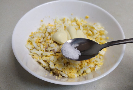 Фото шага рецепта Начинка для тарталеток с печенью трески 190885 шаг 6  