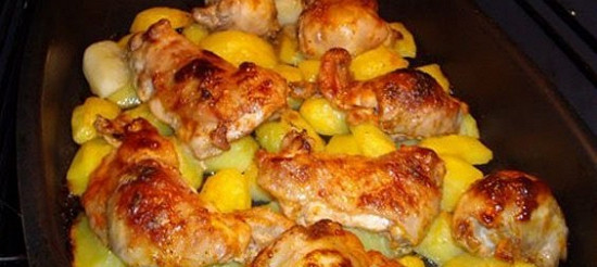 Запеченная курица с картошкой в духовке