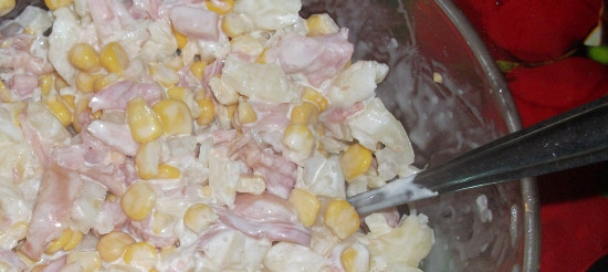 Салат из копченой курицы с ананасом рецепт – Европейская кухня: Салаты ...