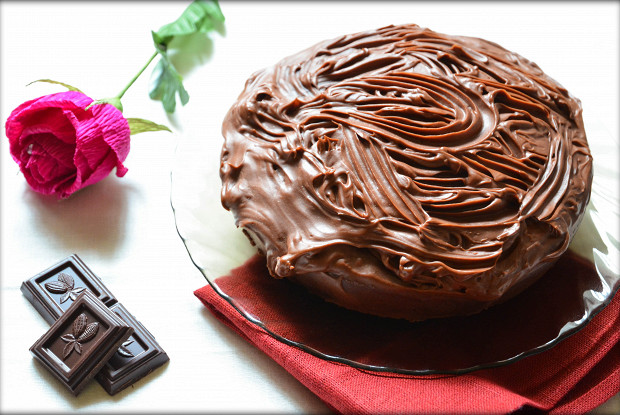 Шоколадный кекс с изюмом в мультиварке