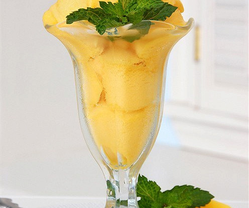 Быстрое мороженое из манго