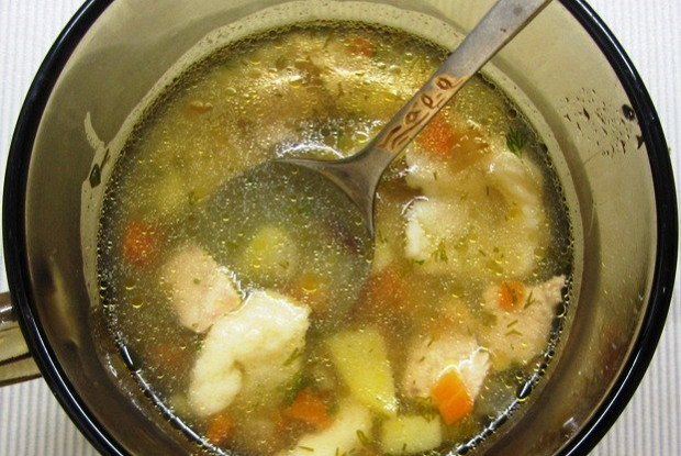 Суп куриный с клецками