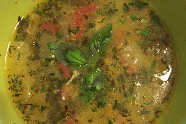 Суп из кабачков  с заправкой из зеленого базилика
