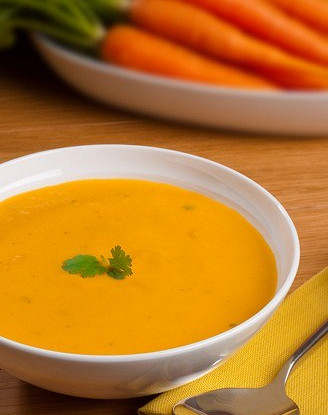 Морковный суп-пюре с кориандром и вермутом