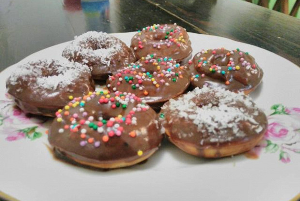 Пончики творожные в сахарной пудре