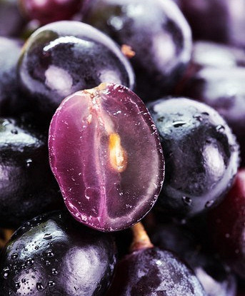 Маринованный виноград с корицей и черным перцем