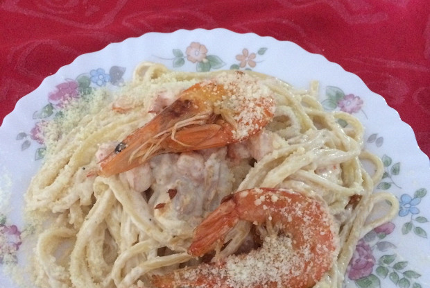 Спагетти с креветками в сливочно-соевым соусе