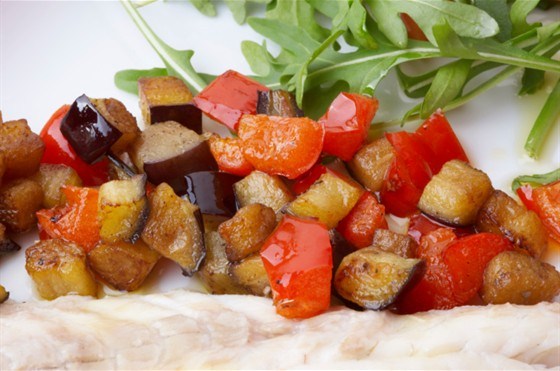 Тунисский баклажанный салат