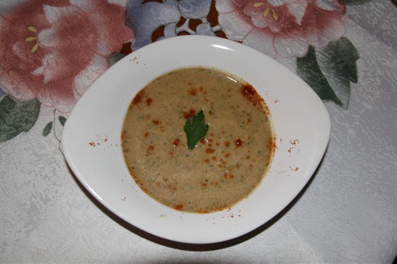Суп пюре из телятины со спаржей и шпинатом
