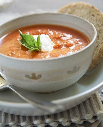 Томатный крем-суп с нутом и кумином