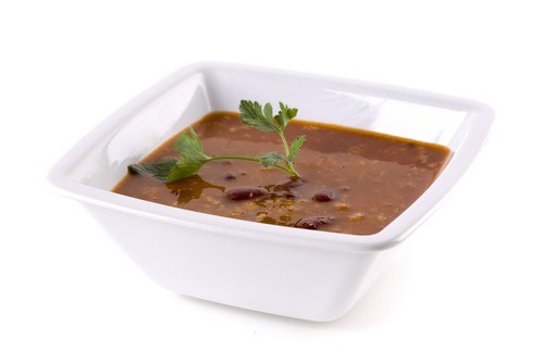 Суп-пюре из черной фасоли и кориандра