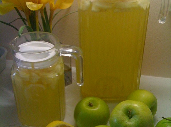Напиток яблочный с лимоном