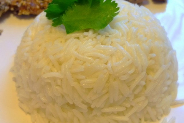 Кокосовый рис с кафрским лаймом