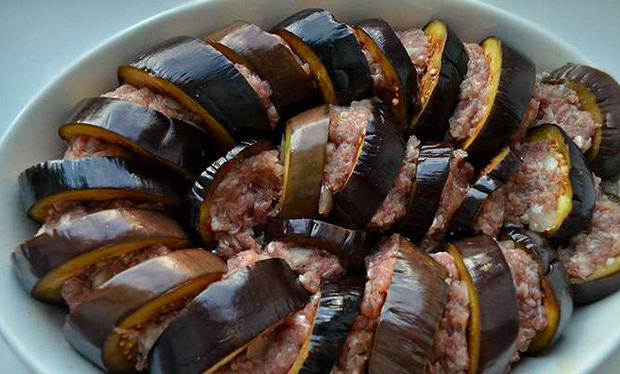 Баклажаны фаршированные мясом, по-турецки