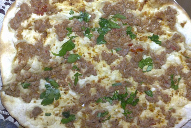 Лахмаджун (Азербайджанская пицца)