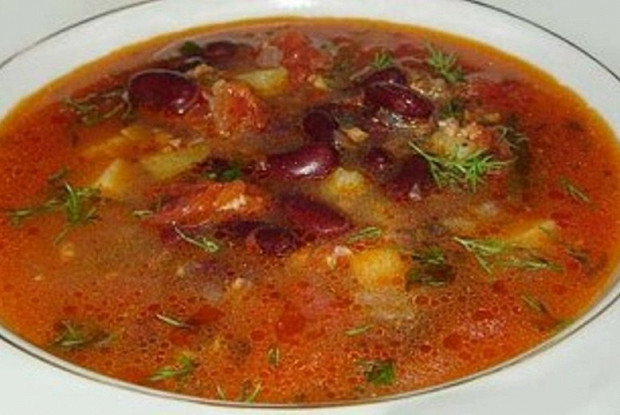 Фасолевый суп из куриной грудки