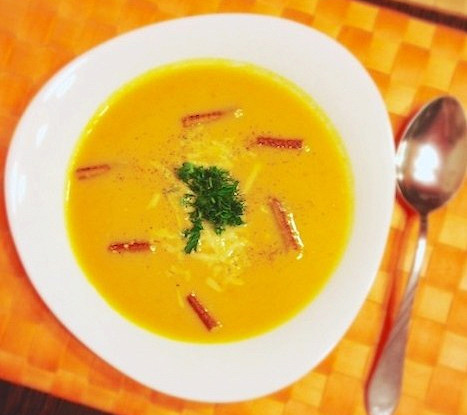 Тыквенный суп с имбирем и сливками