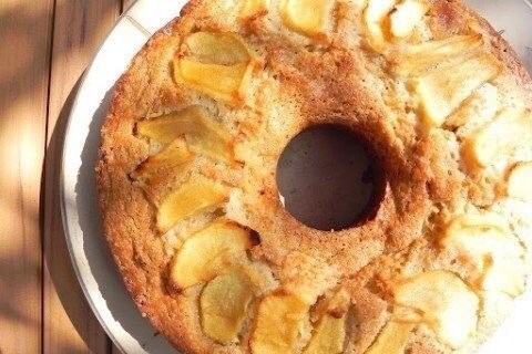 Пирог с яблоками и бананом