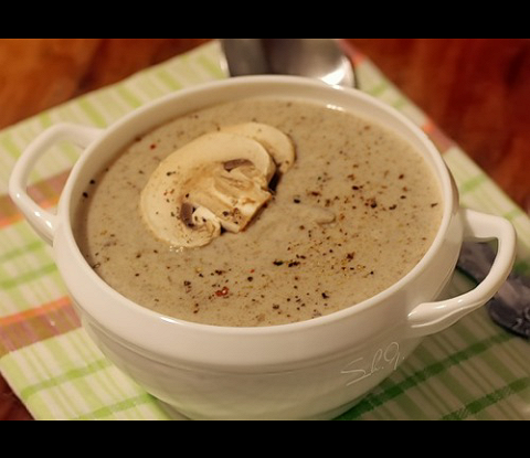 Крем-суп из шампиньонов и белых грибов