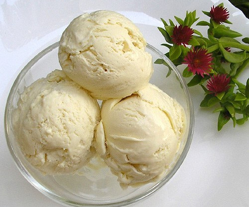 Сливочное мороженое с коньяком