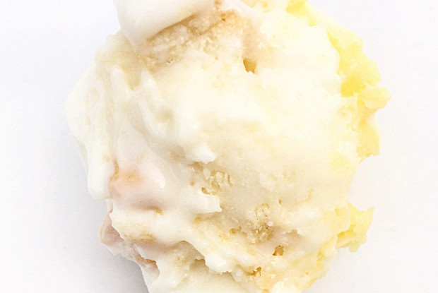 Маршмэллоу-мороженое с лимонным курдом и песочным печеньем