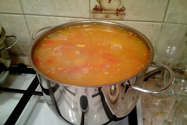 Испанский быстрый суп с мидиями