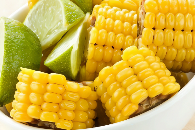 Початки кукурузы с лаймом и сливочным маслом рецепт – Югославская кухня ...