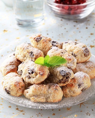 Новогоднее печенье с ананасами и вишней