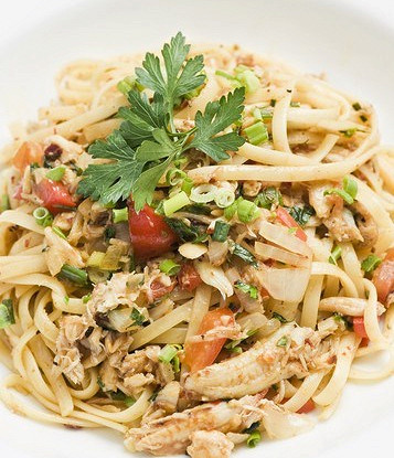 Паста с крабовым мясом и анчоусами