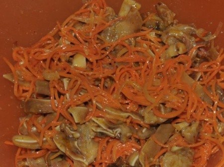 Маринованные свиные уши по-корейски
