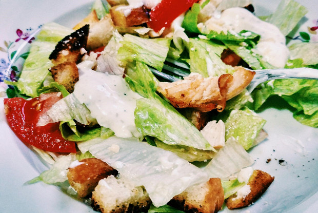 Салат «Цезарь» традиционный рецепт – европейская кухня: салаты. «Еда»