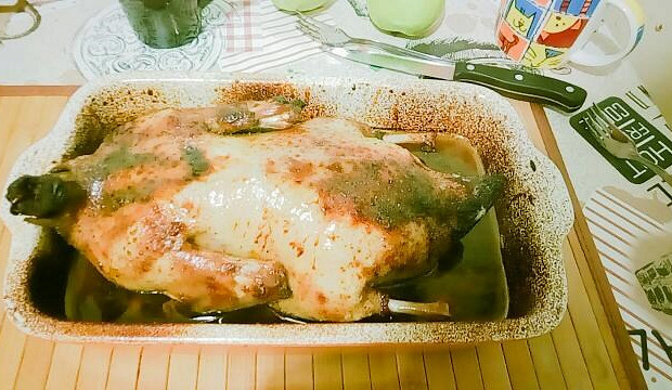 Утка с яблоками в пиве