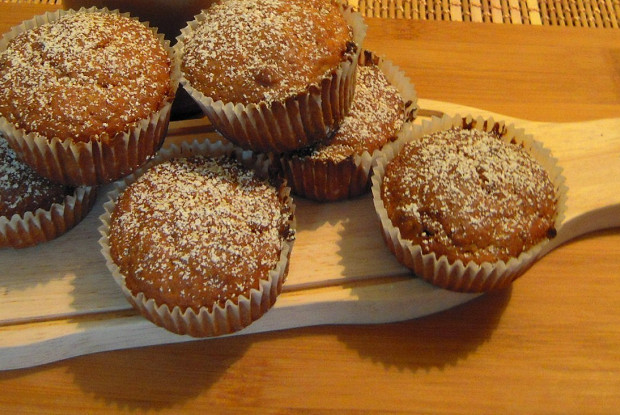 Кекс на кефире с изюмом