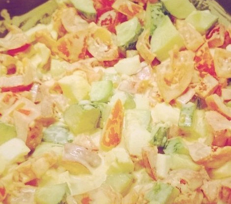 Салат летний с куриными яйцами
