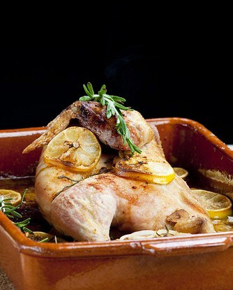 Лимонная курица с лавровым листом и молодым картофелем