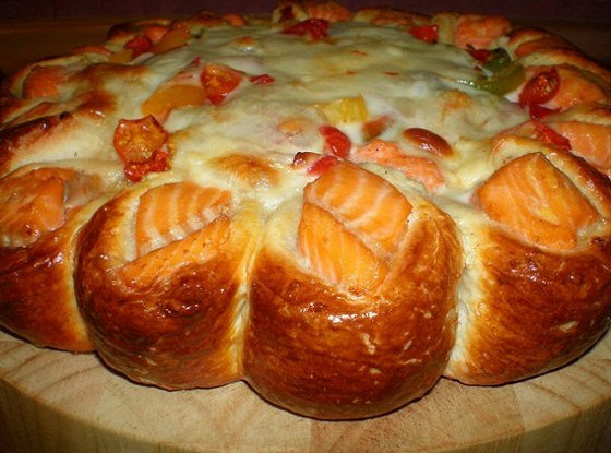 Пирог с форелью