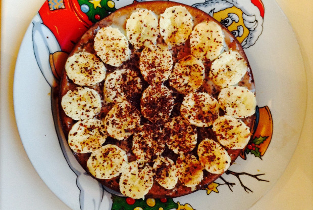 Пышная шарлотка с грушами и бананом