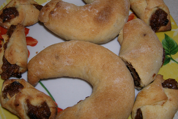 Мустаччоли