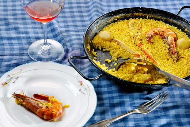 Паэлья с лангустином и гребешками