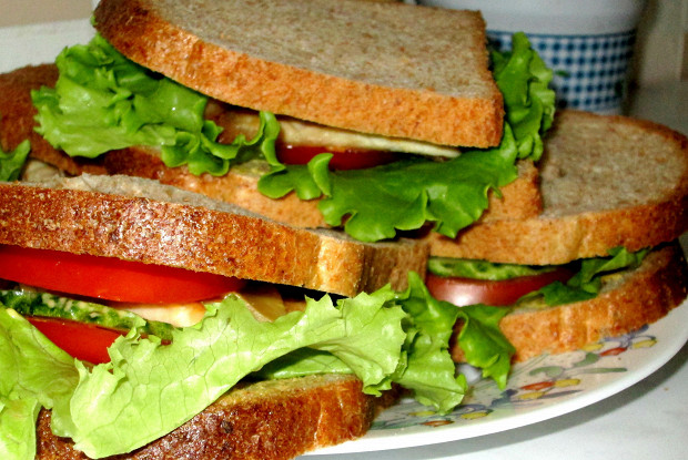 Сэндвичи с курицей и беконом