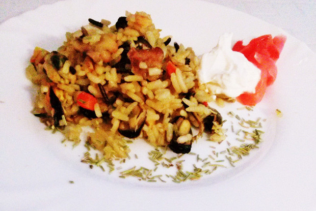 Плов с диким рисом и морскими гадами