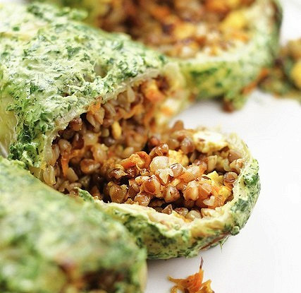 Перец, фаршированный гречкой и сыром
