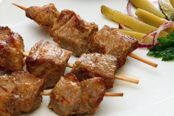 Шашлык из свинины с кефиром и луком