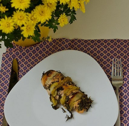 Курица, запеченная с яблоками